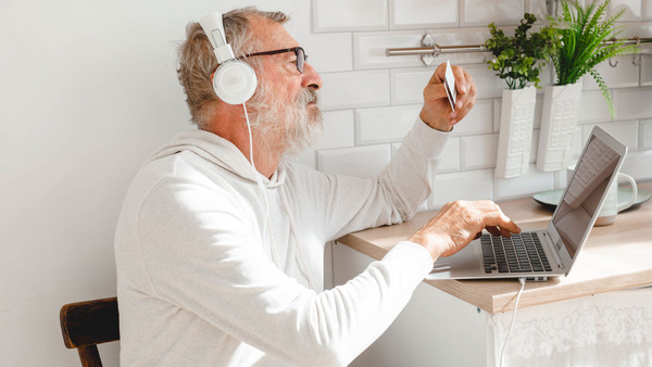 Protect Less Tech Savvy Elderly From Online FraudstersProtect Less Tech Savvy Elderly From Online Fraudsters-Online Security